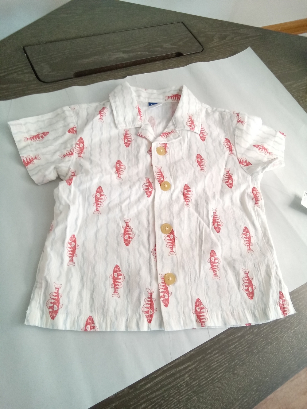 NWT Old Navy Baby Fish Print Button Down Shirt 6-12M